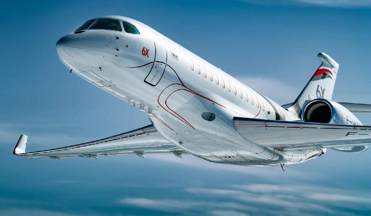 Dassault's Falcon 6X Business Jet Takes Flight and Enters Service